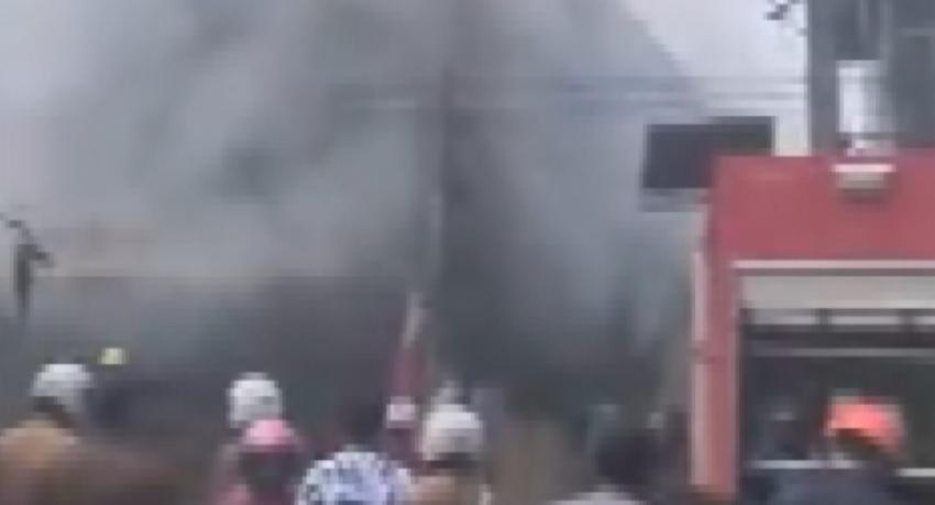 Fire Breaks Out at Electronics Store in Mahara